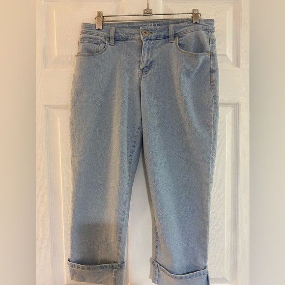 Style & Co. denim capris, 6p - Picture 1 of 5